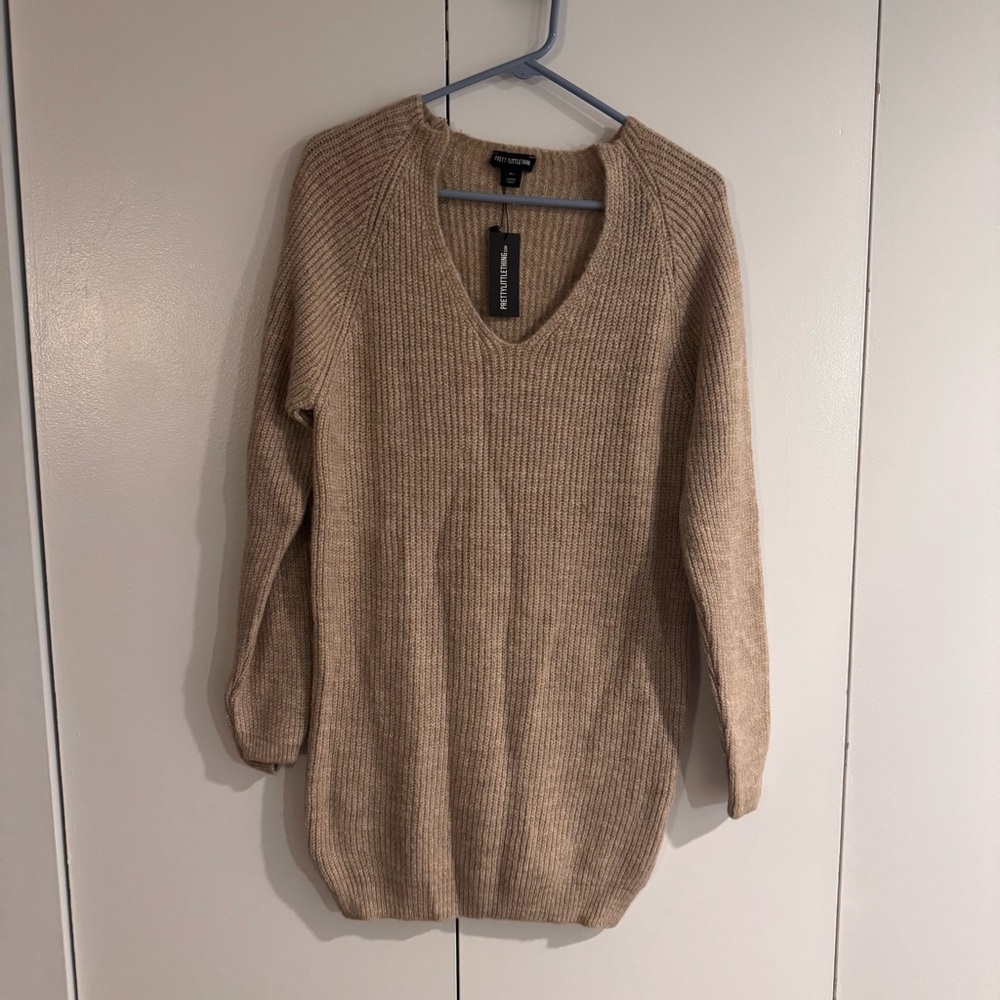 PrettyLittleThing plunge v neck knit jumper dress size M/L